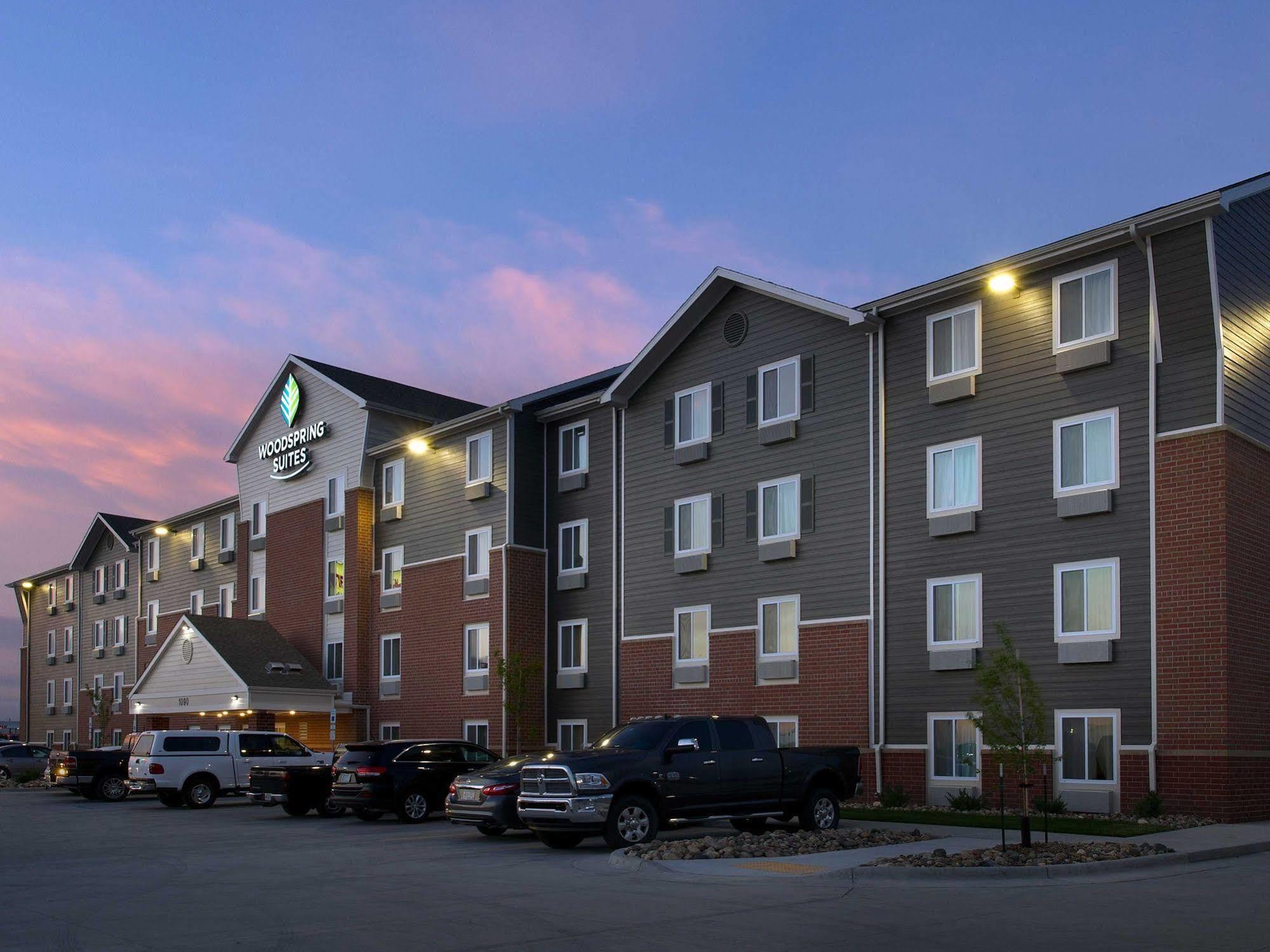 Woodspring Suites Fargo North Near Ndsu Exterior photo